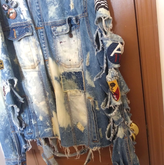 Denim jacket - Picture 2 of 4